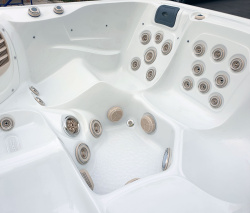 Доступный спа бассейн JNJ Spas Storm SPA-637